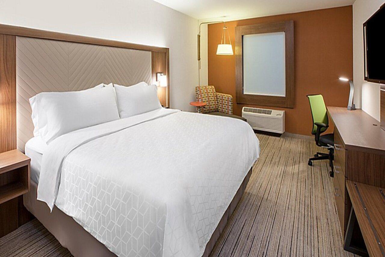 Holiday Inn Express & Suites Woodside Laguardia Airport Нью-Йорк Экстерьер фото