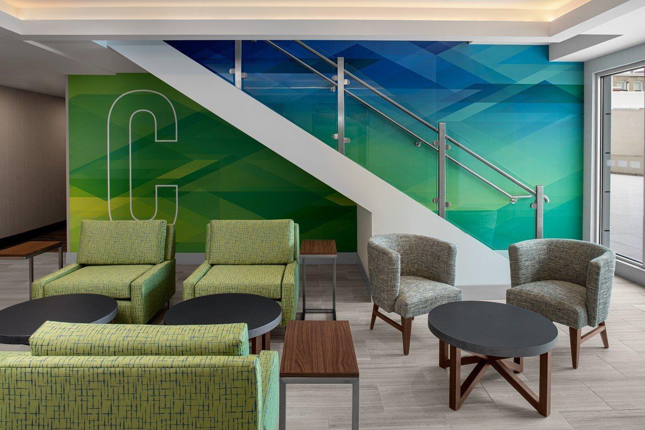 Holiday Inn Express & Suites Woodside Laguardia Airport Нью-Йорк Экстерьер фото