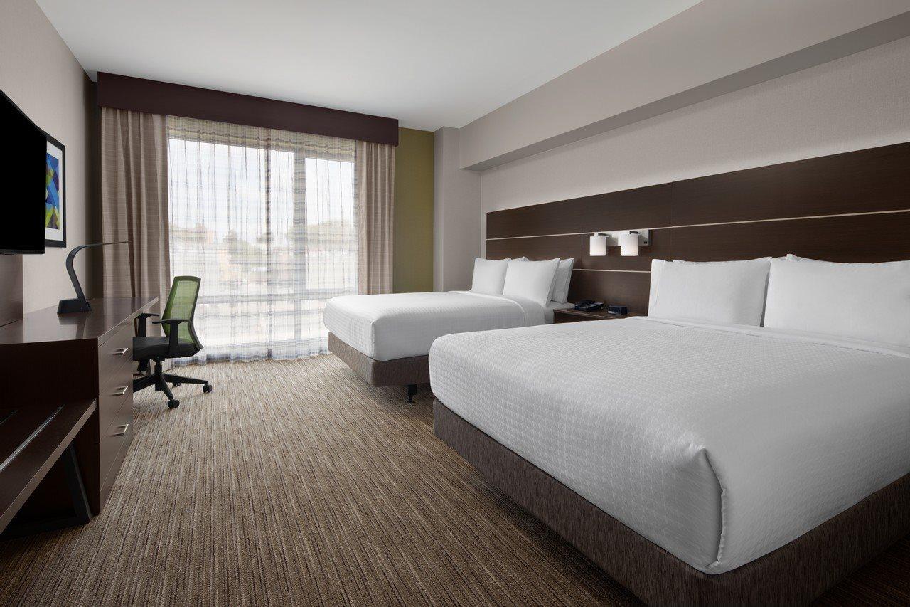 Holiday Inn Express & Suites Woodside Laguardia Airport Нью-Йорк Экстерьер фото